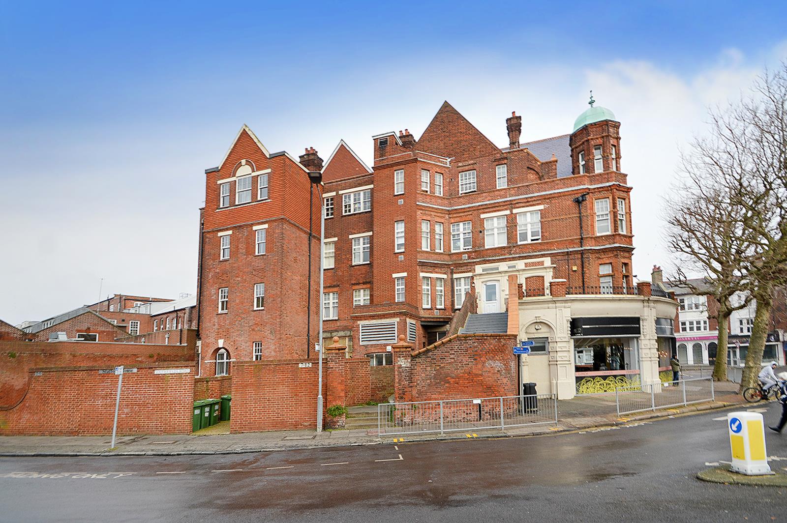 Property Details for Southfields Road Eastbourne East Sussex BN21 1BN